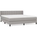 Ein Lattenrost und Hoehenverstellung an dem Boxspringbett