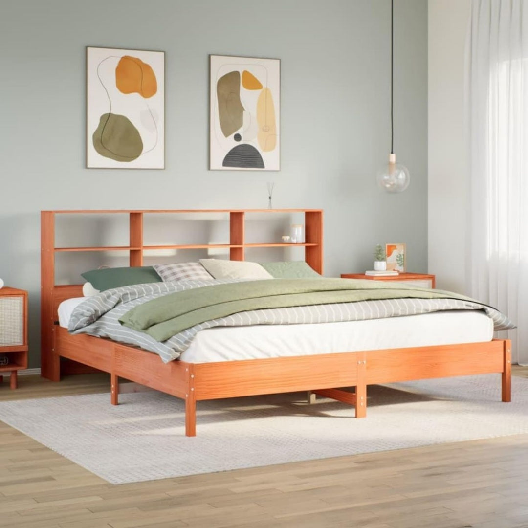 Bettgestell aus Massivholz und Kiefernholz mit den Massen 200 x 200 cm