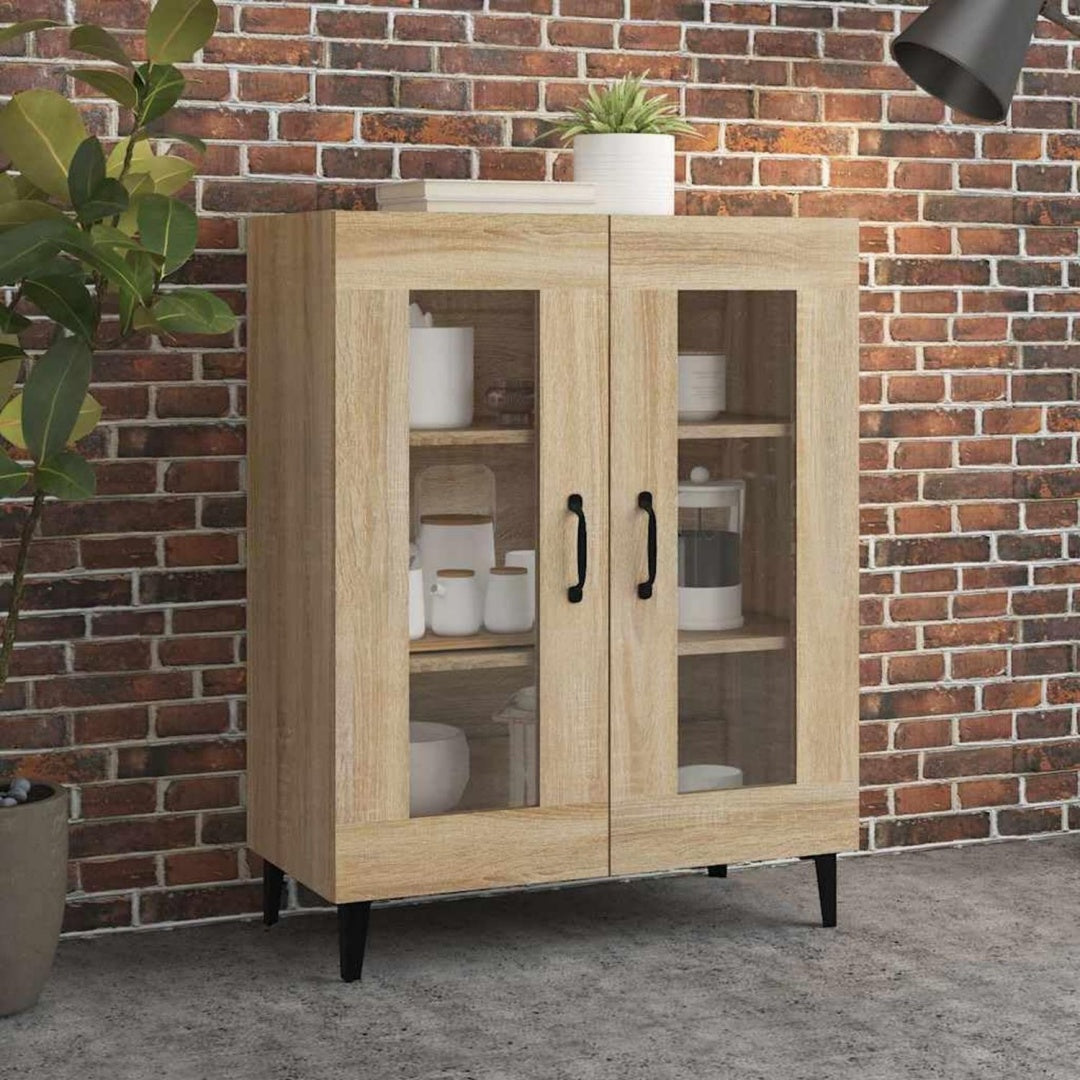 Glastueren bestimmen das Erscheinungsbild von dem Sideboard