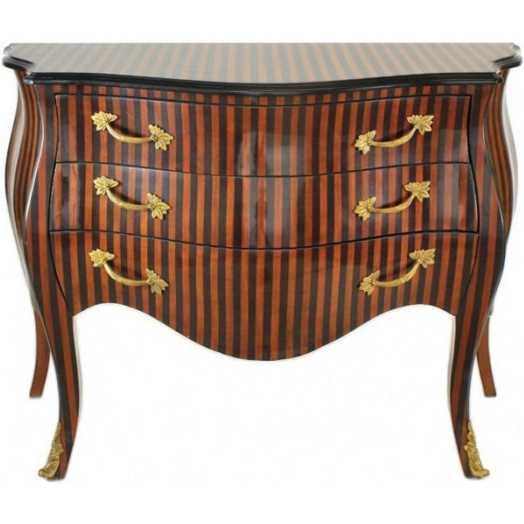 Das Sideboard zeigt sich in Schwarz und Braun